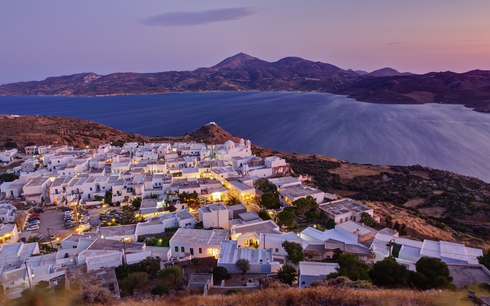 milos-island-plaka-village-panorama-dusk-sunset-cyclades-greek-islands-greece-europe-dp13526093-1600